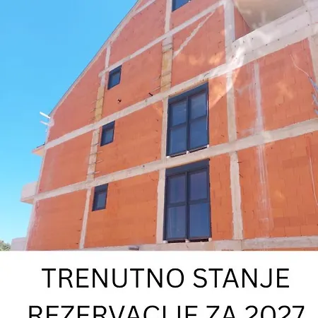 Jelena Penthouse Mandre